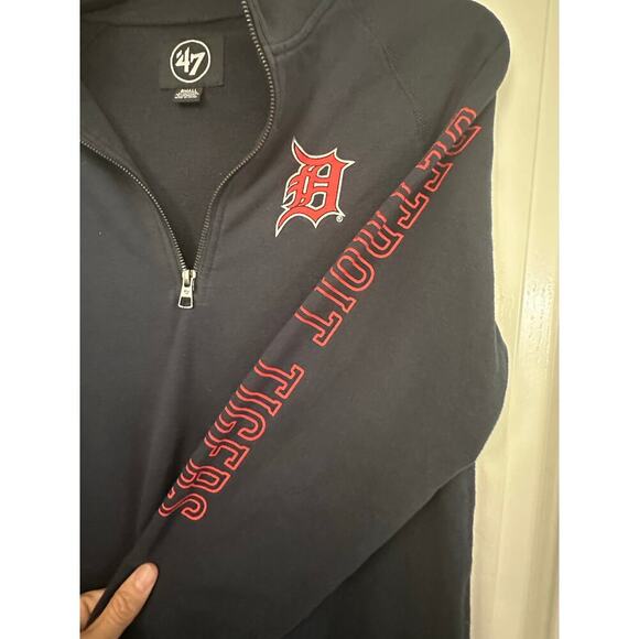 47 Brand Women's Blue Detroit Tigers 1/4 Zip Mock Neck Cropped Sweatshirt Size S - Picture 3 of 7